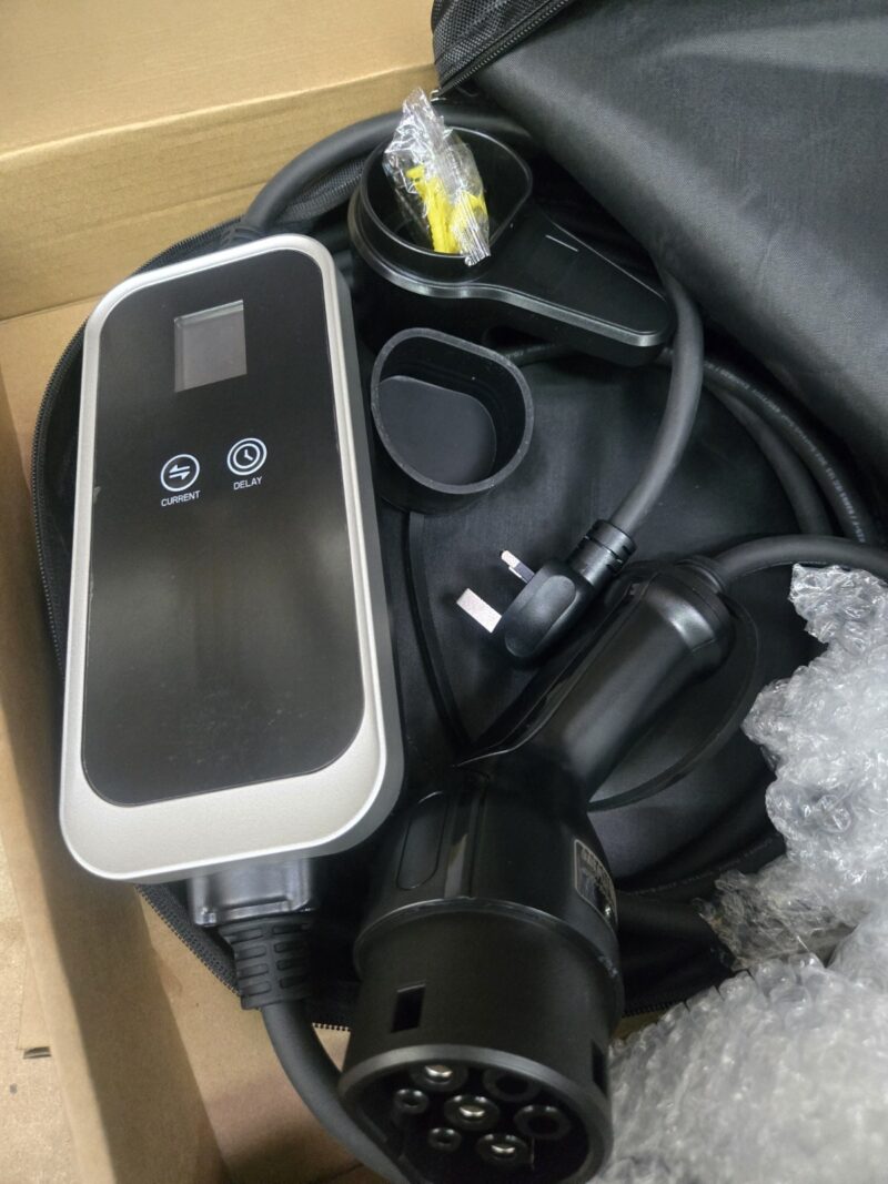 Portable EV Charging Lead Type 2 UK Plug 3 Pin 13A Car Charg Portable EV Charging Lead Type 2 UK Plug 3 Pin 13A Car Charger 5M Long w/ bag