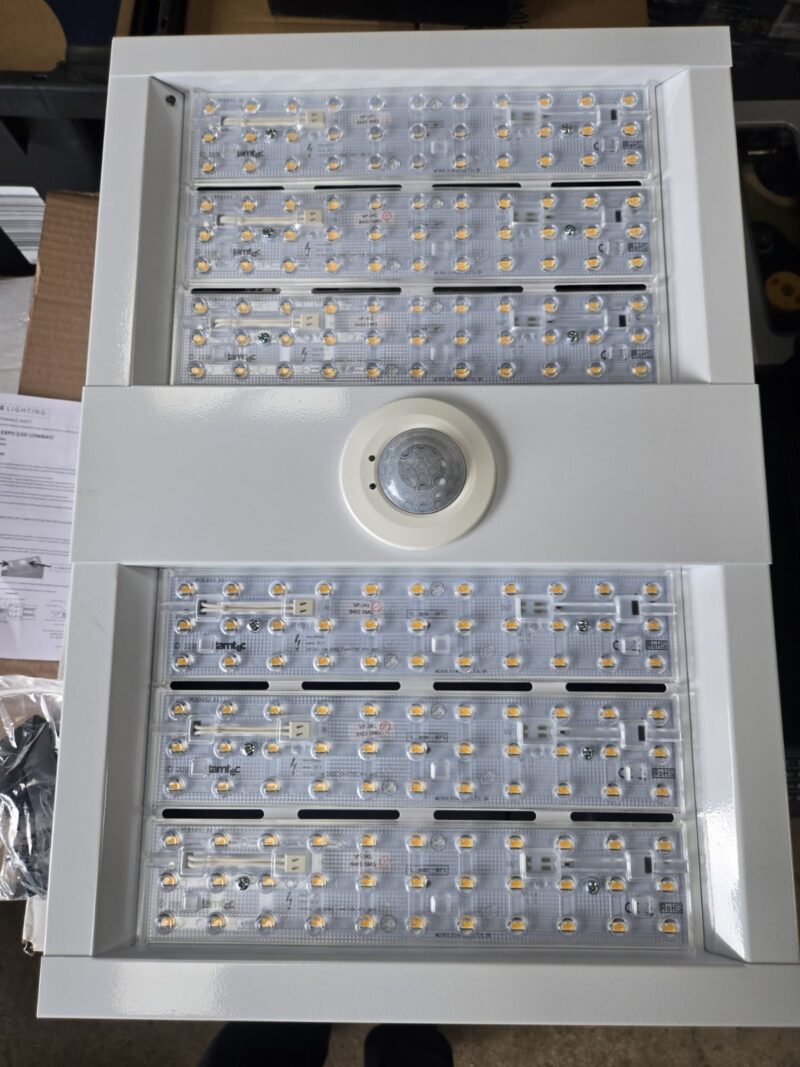 Tamlite Lighting Led Low Bay Light 85w 4000k High Output
